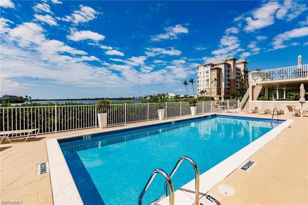 HICKORY BAY WEST - Residential