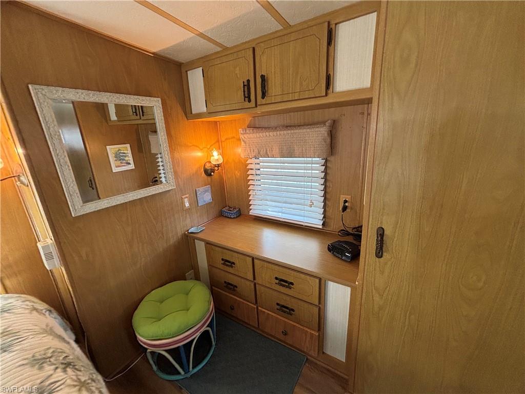 ENCHANTING SHORES - Residential