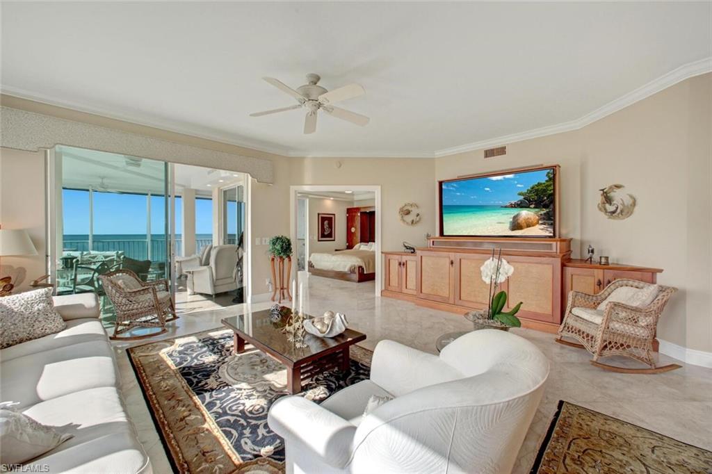 BAREFOOT BEACH CLUB - Residential