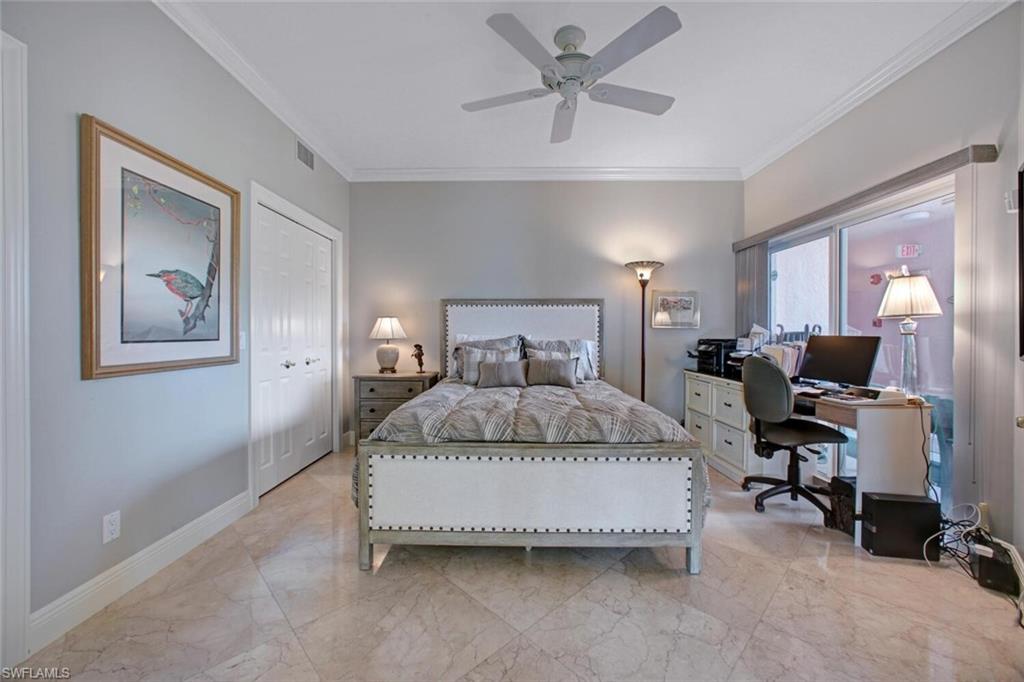 BAREFOOT BEACH CLUB - Residential