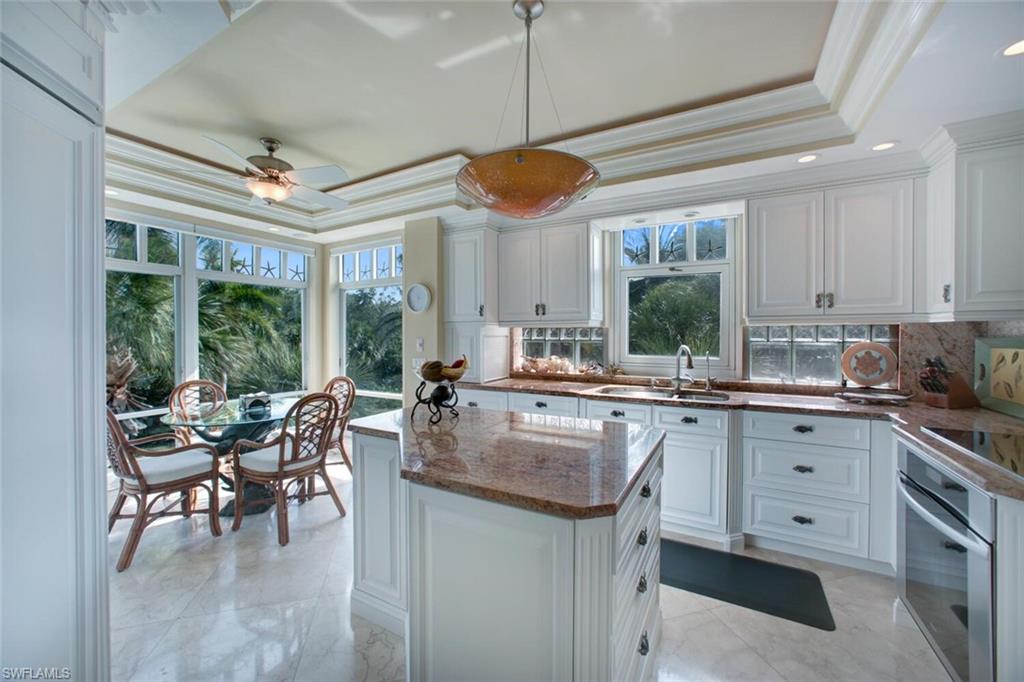 BAREFOOT BEACH CLUB - Residential