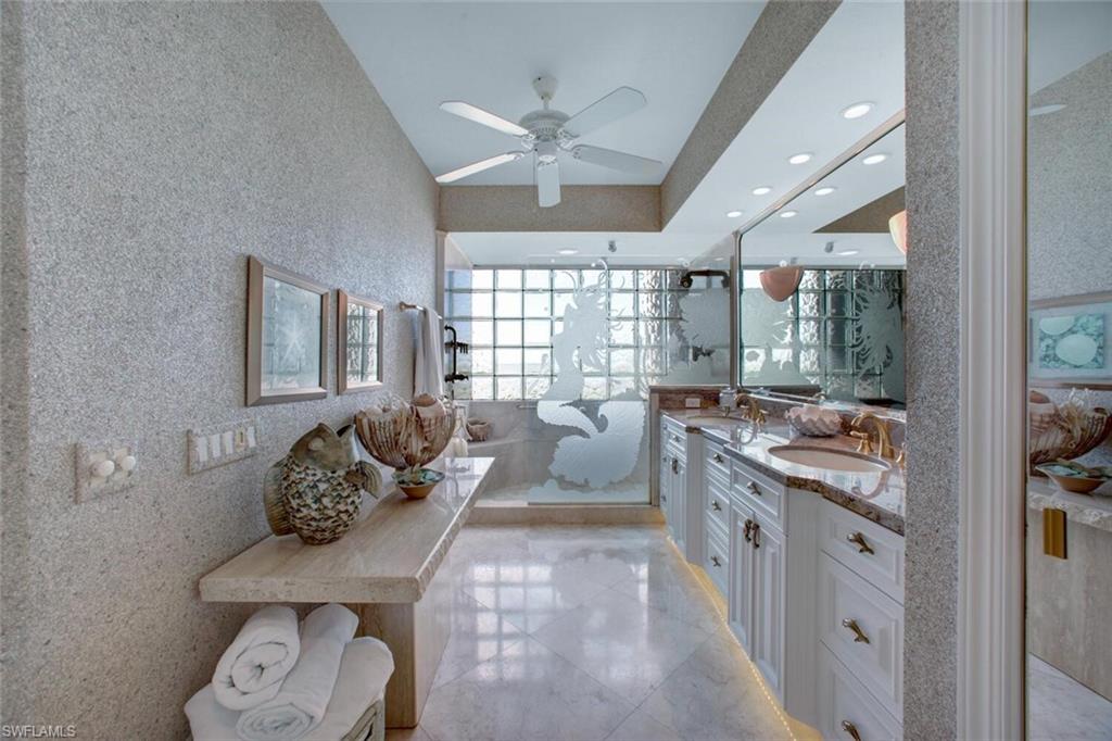 BAREFOOT BEACH CLUB - Residential