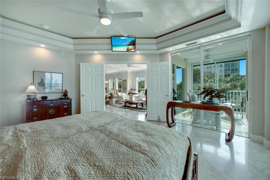 BAREFOOT BEACH CLUB - Residential