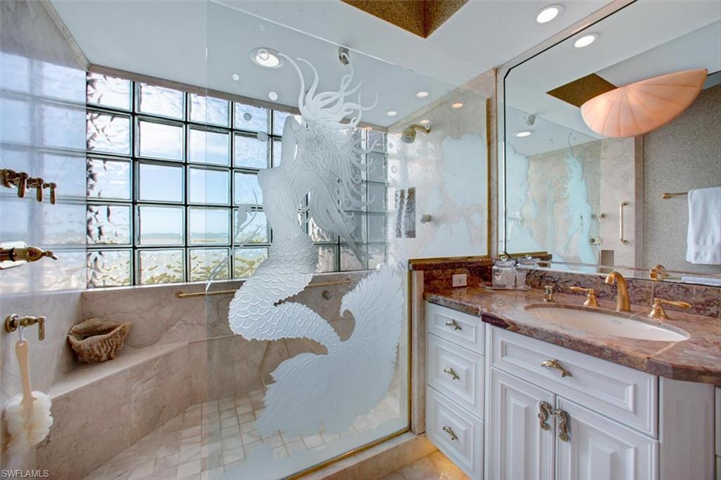 BAREFOOT BEACH CLUB - Residential