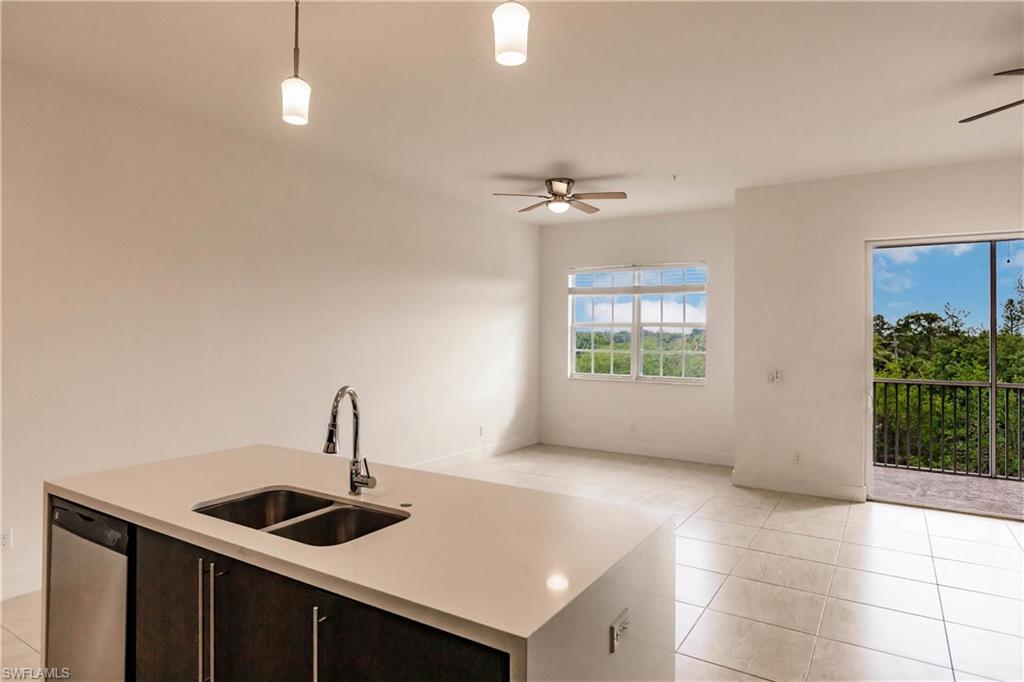 SABAL POINTE - Residential