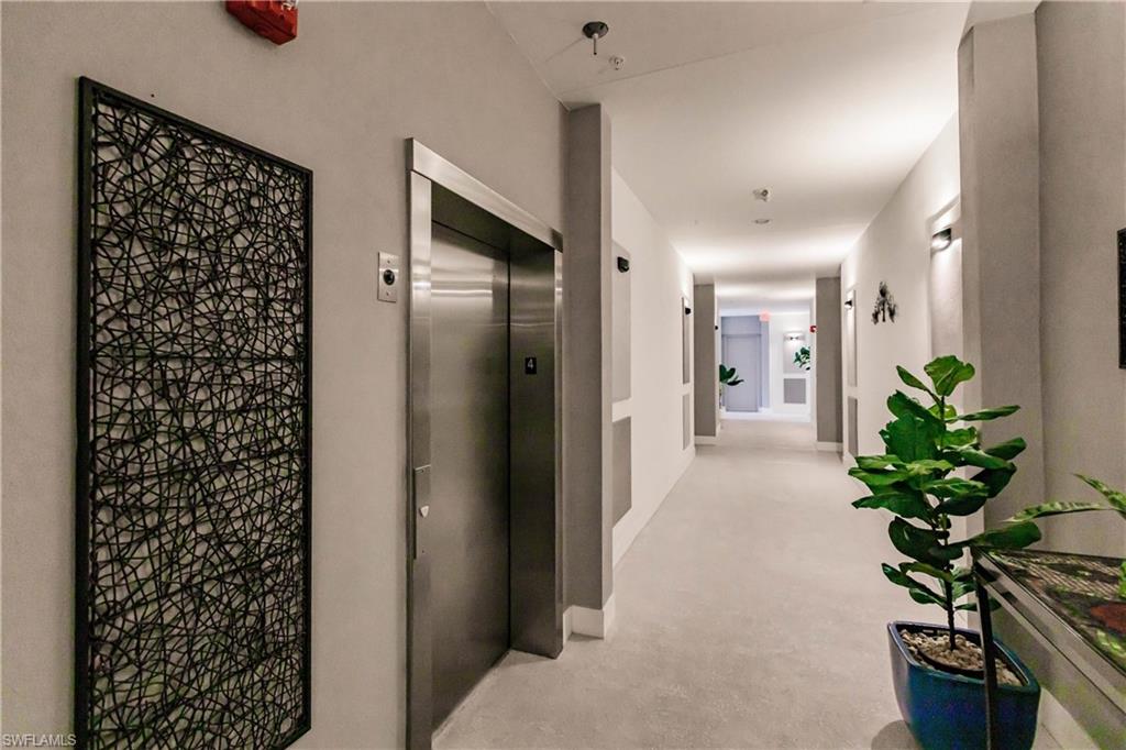 SABAL POINTE - Residential