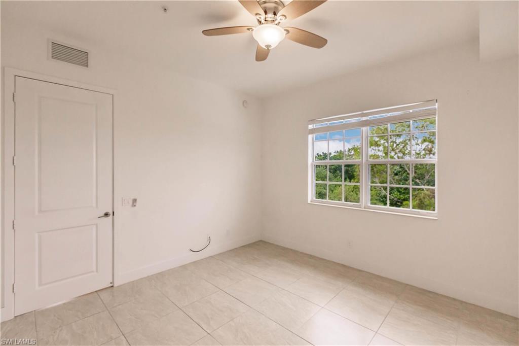 SABAL POINTE - Residential