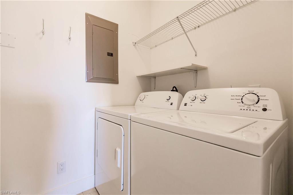 SABAL POINTE - Residential