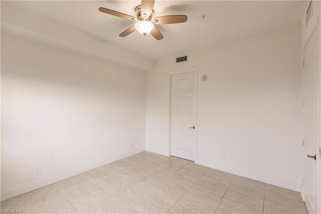 SABAL POINTE - Residential