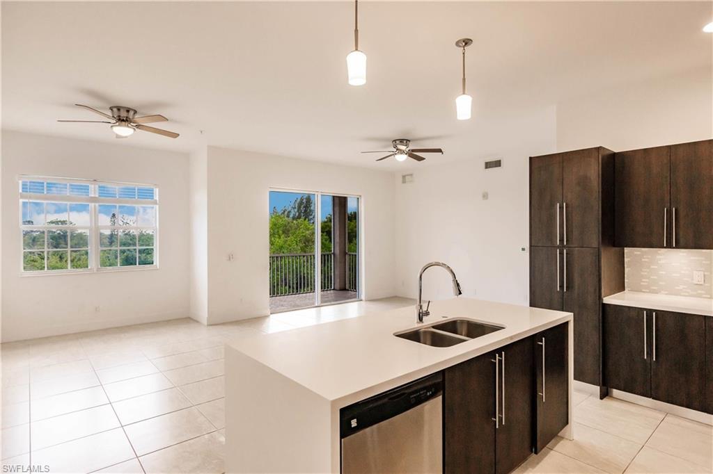 SABAL POINTE - Residential