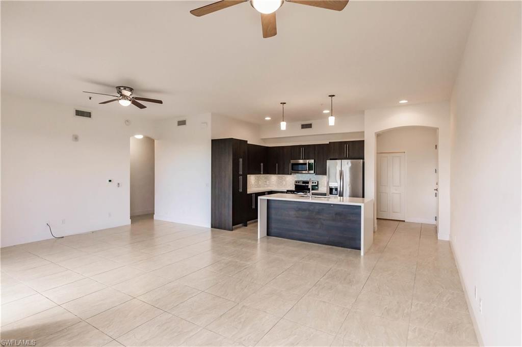 SABAL POINTE - Residential