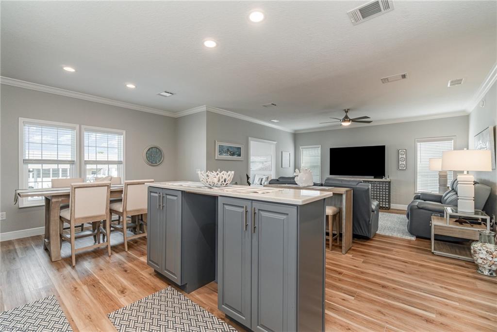 BAYSIDE ESTATES - Residential