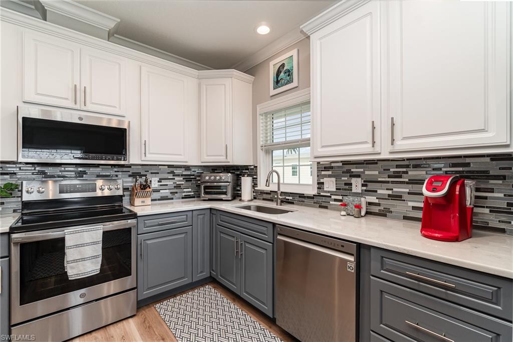 BAYSIDE ESTATES - Residential