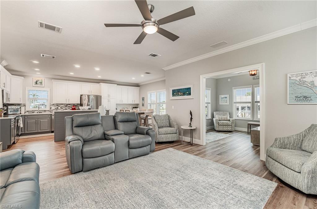 BAYSIDE ESTATES - Residential