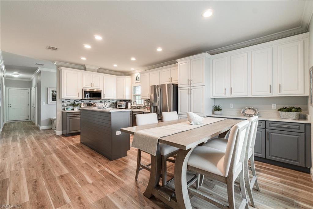 BAYSIDE ESTATES - Residential