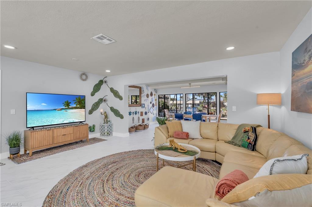 YACHT CLUB - Residential