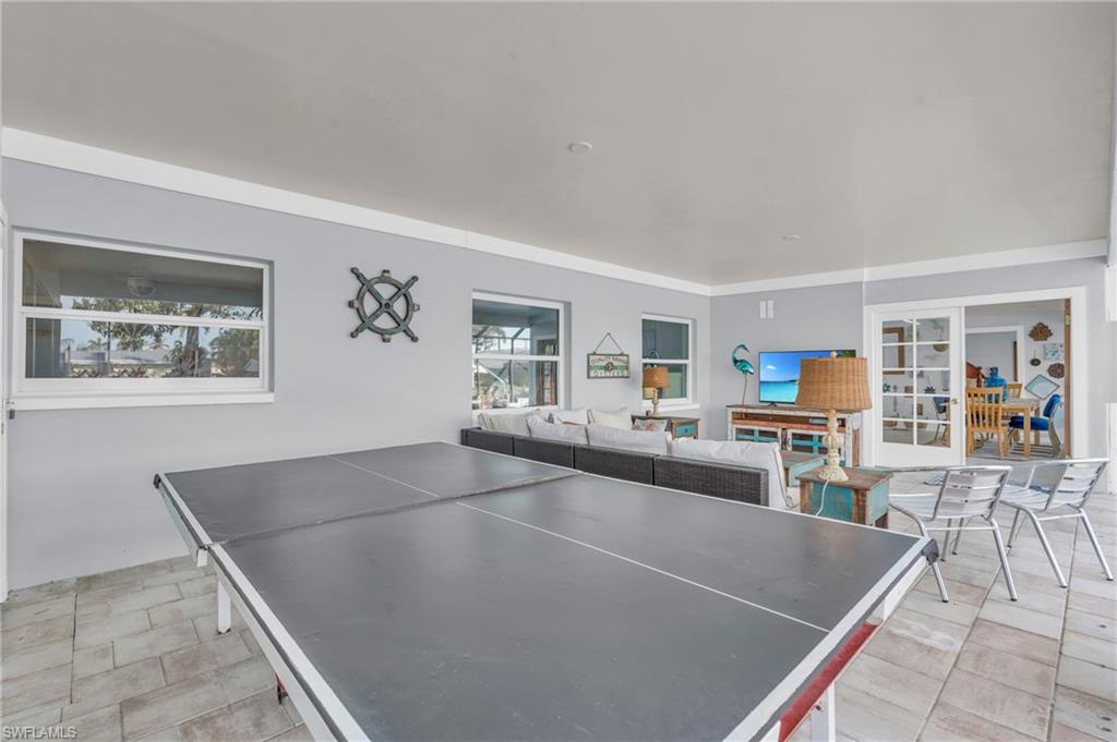 YACHT CLUB - Residential