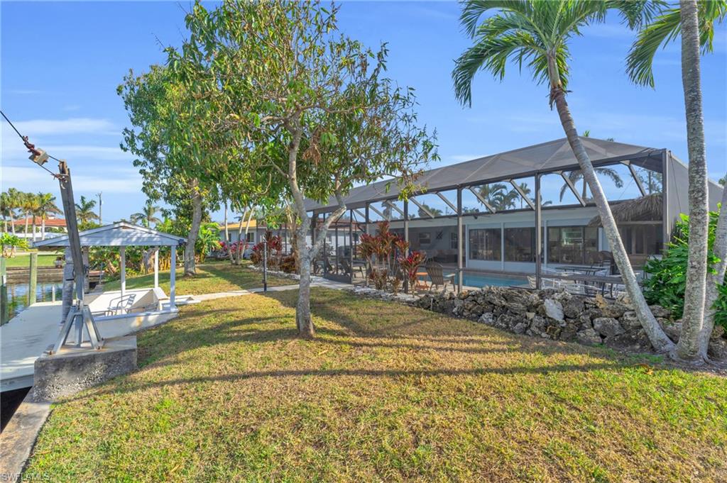 YACHT CLUB - Residential