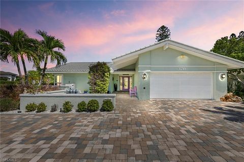 370 Kendall DR MARCO ISLAND FL 34145