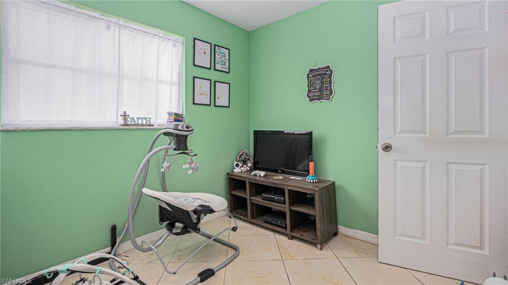 NORTH FORT MYERS - Residential