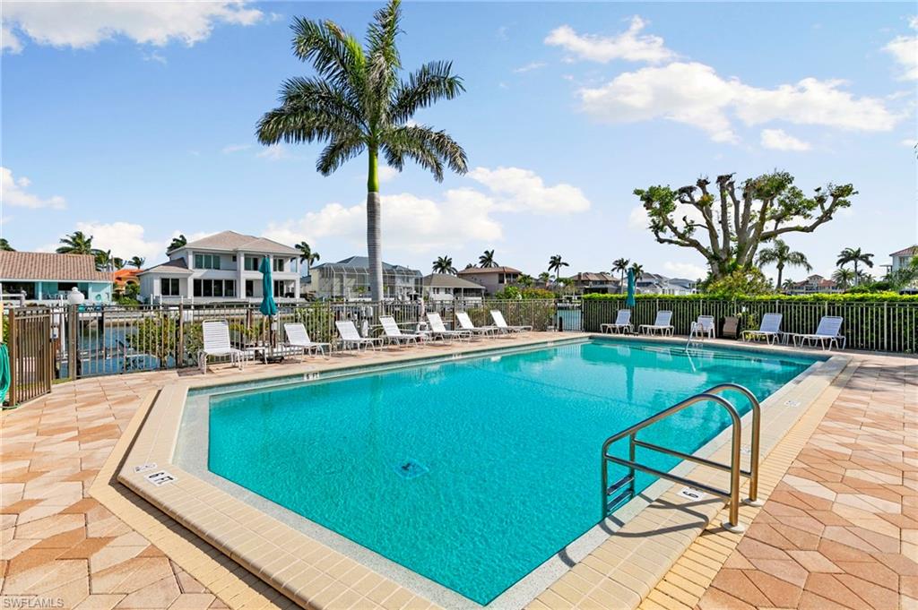 VANTAGE POINT - Residential