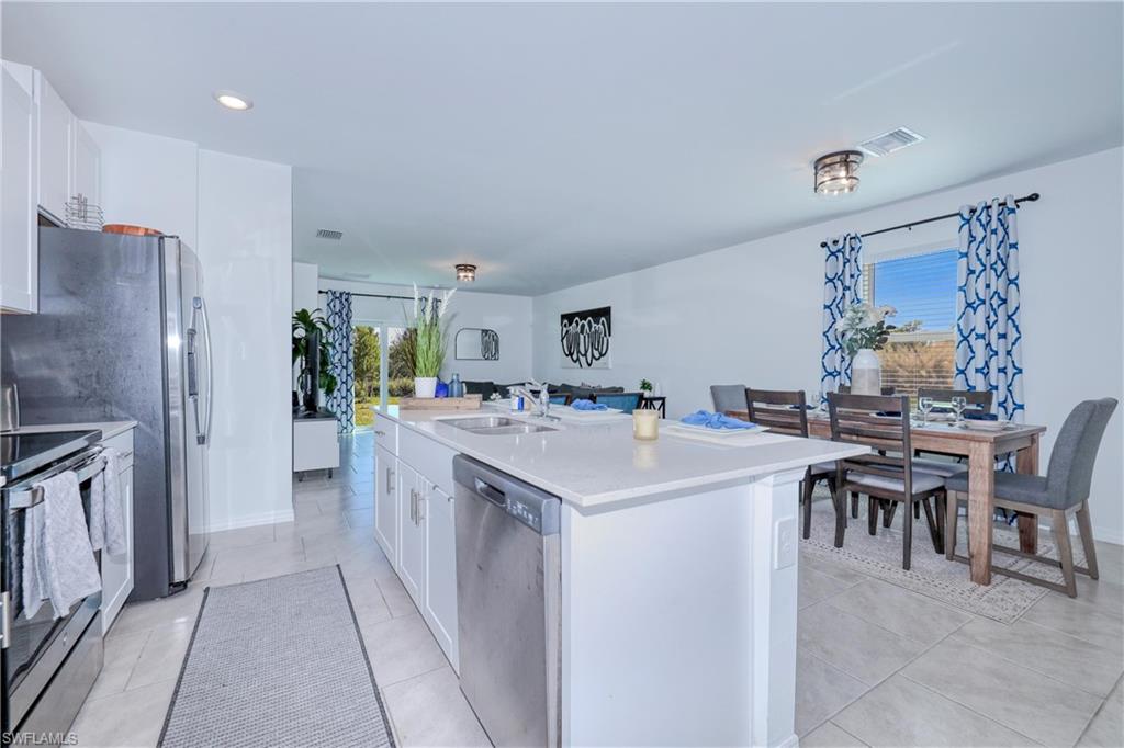 SAVANNA LAKES - Residential Lease