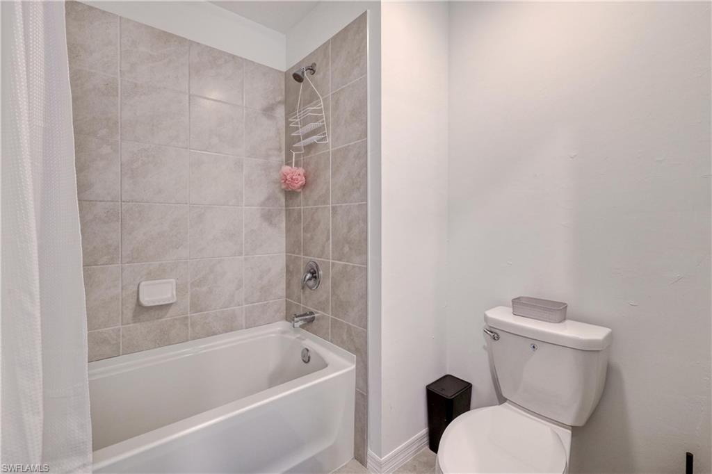 SAVANNA LAKES - Residential Lease