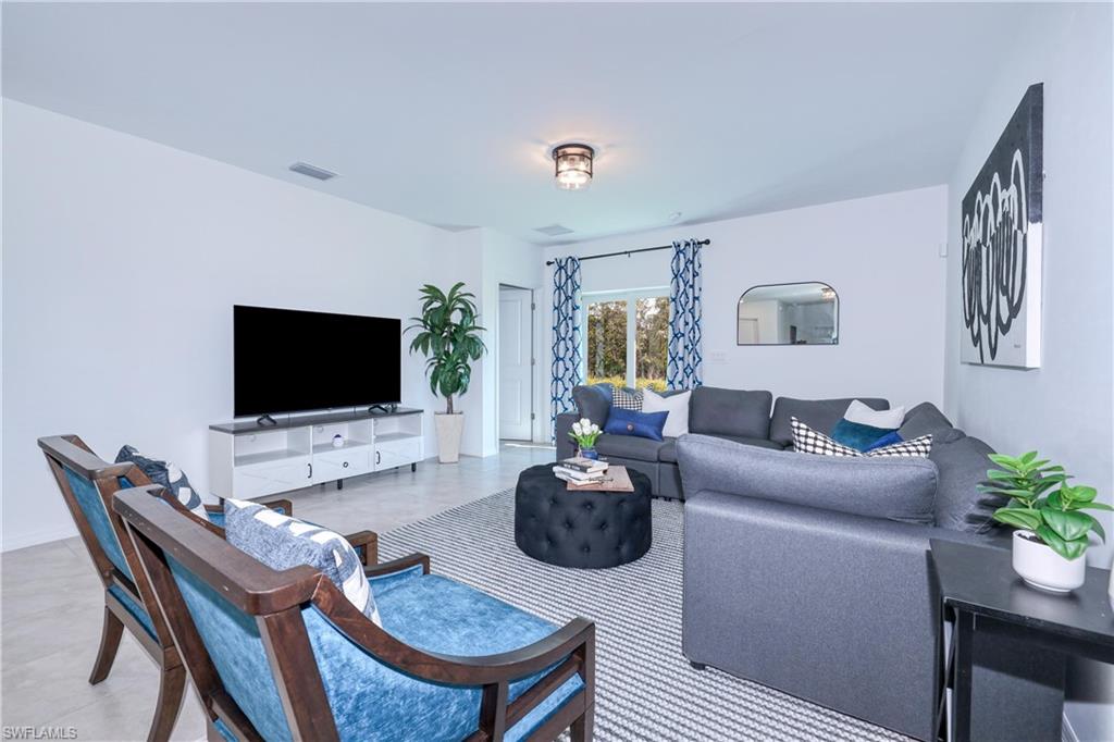 SAVANNA LAKES - Residential Lease