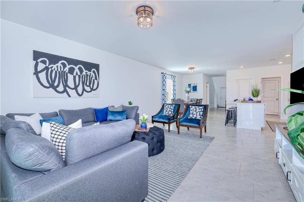 SAVANNA LAKES - Residential Lease