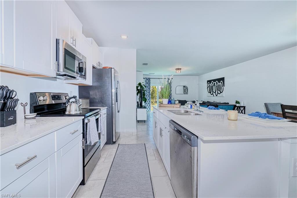 SAVANNA LAKES - Residential Lease