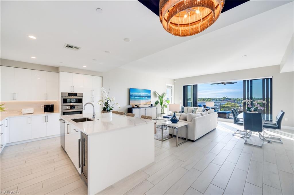 1115 Central AVE 555