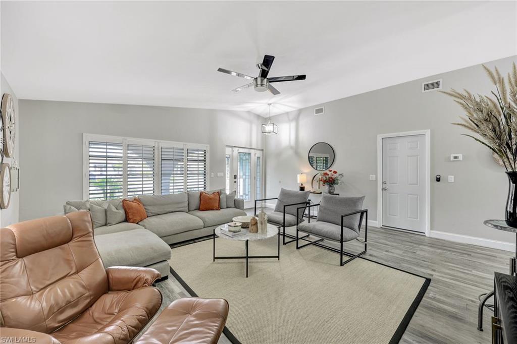 NAPLES PARK - Residential