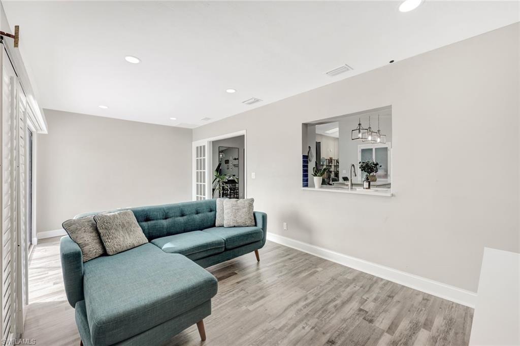 NAPLES PARK - Residential