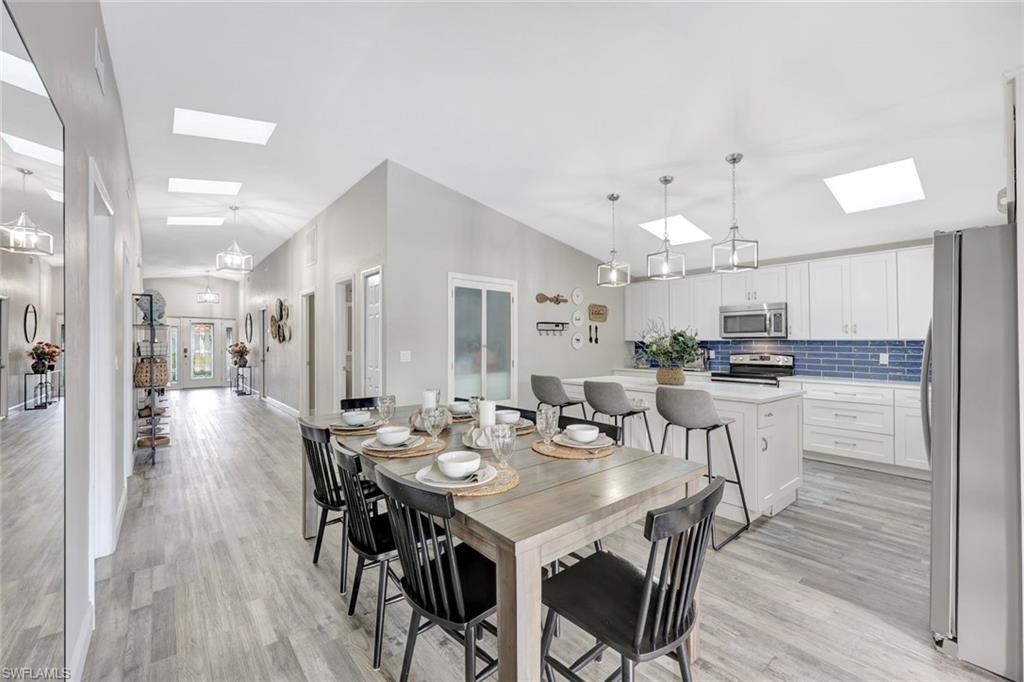 NAPLES PARK - Residential