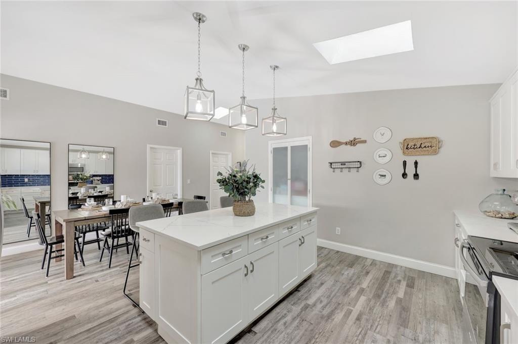 NAPLES PARK - Residential