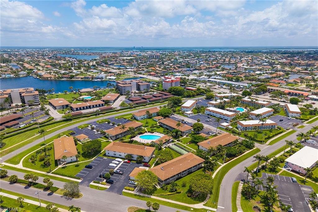 SEABREEZE WEST - Residential