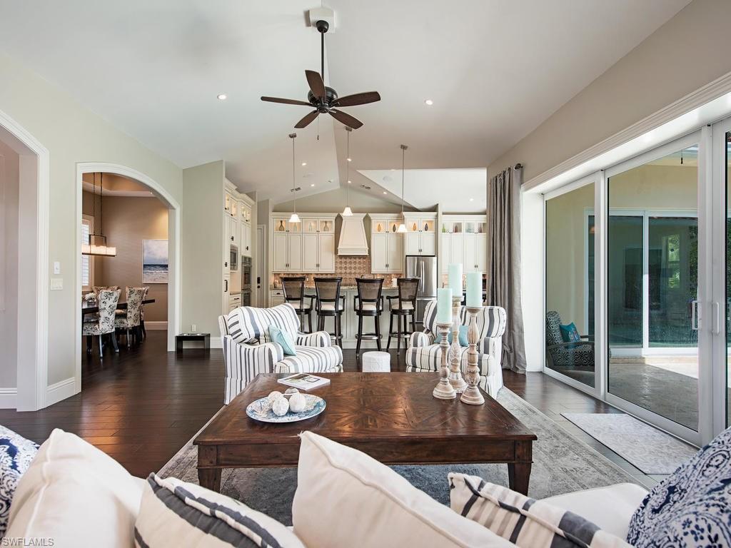 AQUALANE SHORES - Residential