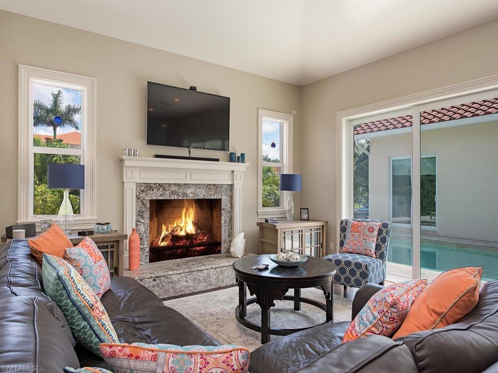 AQUALANE SHORES - Residential