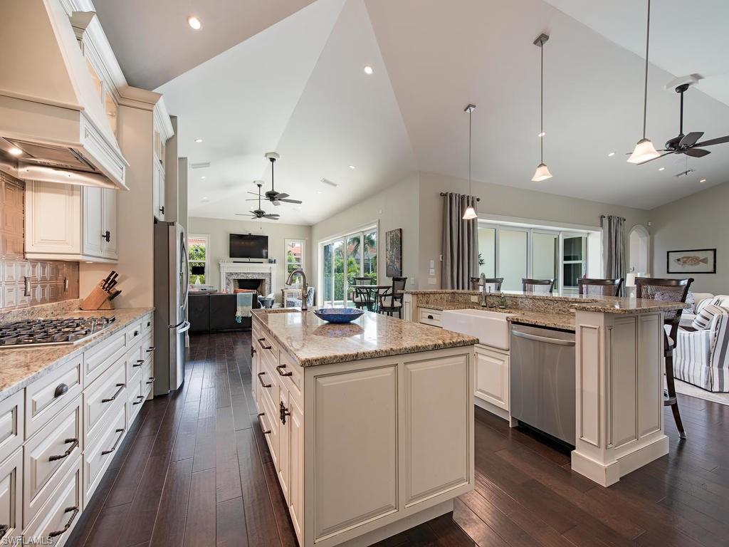 AQUALANE SHORES - Residential