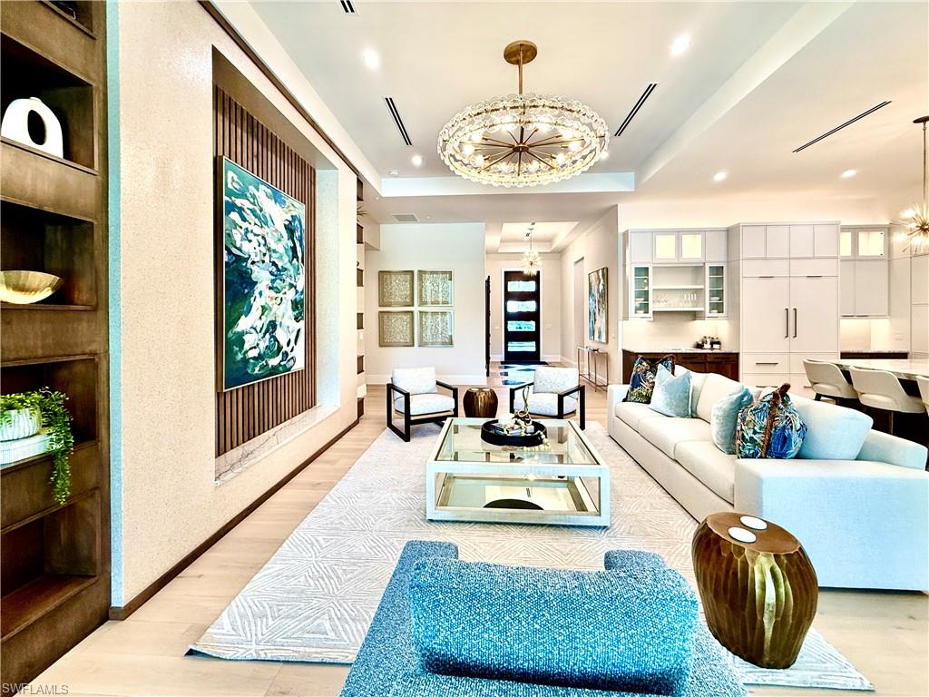 MOORINGS - Residential