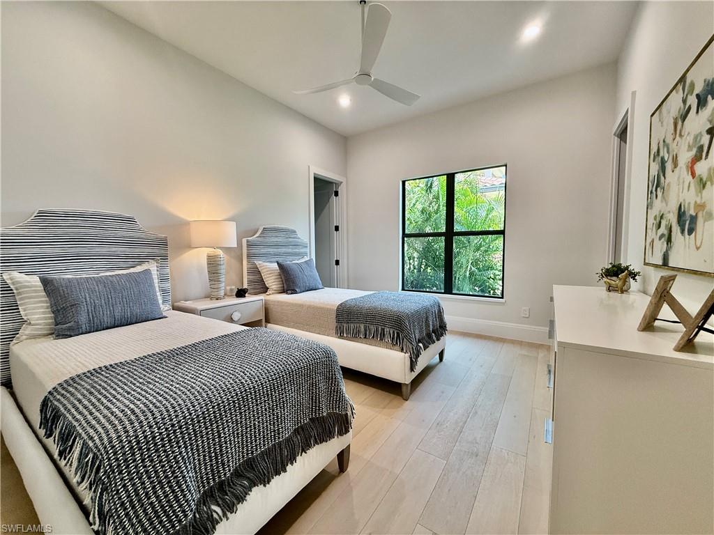 MOORINGS - Residential