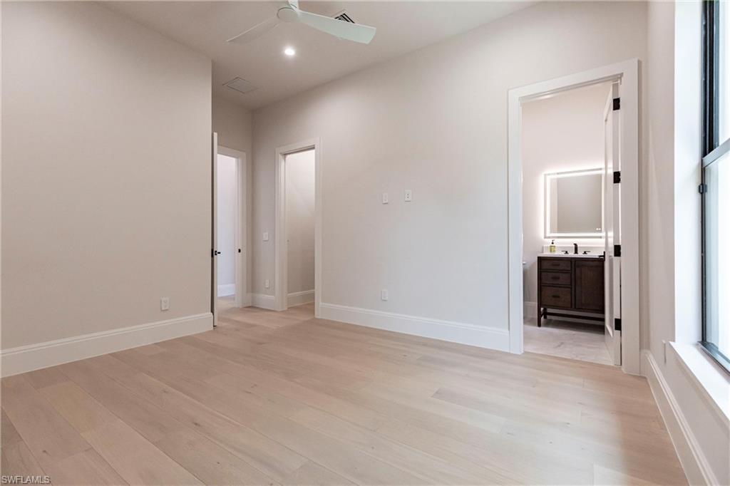 MOORINGS - Residential