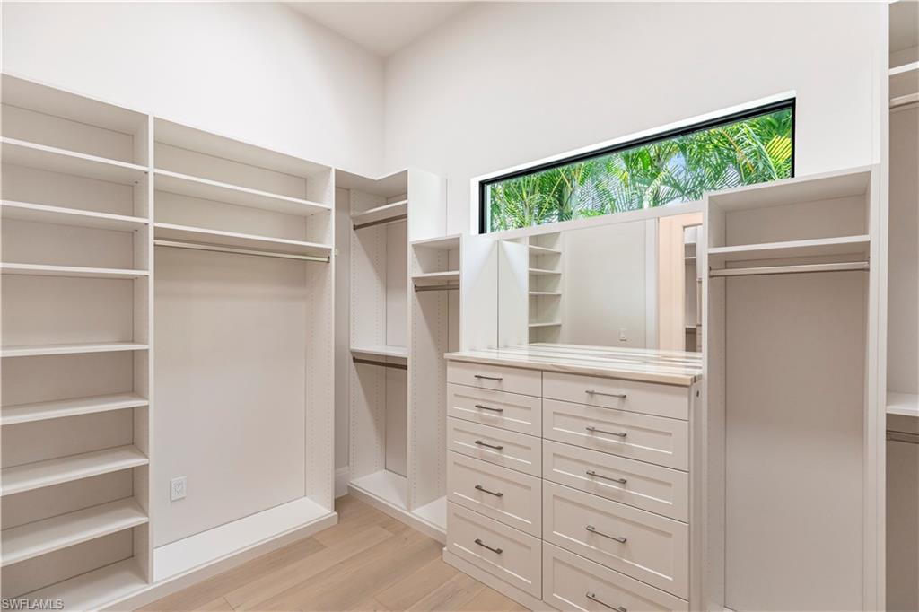 MOORINGS - Residential