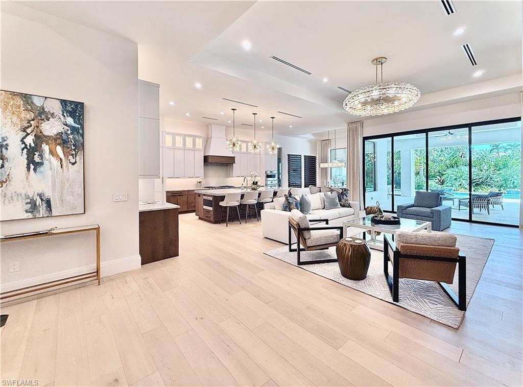 MOORINGS - Residential