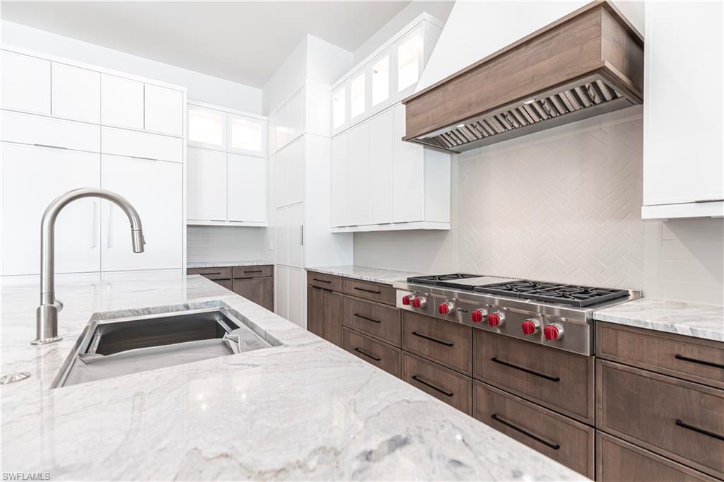 MOORINGS - Residential