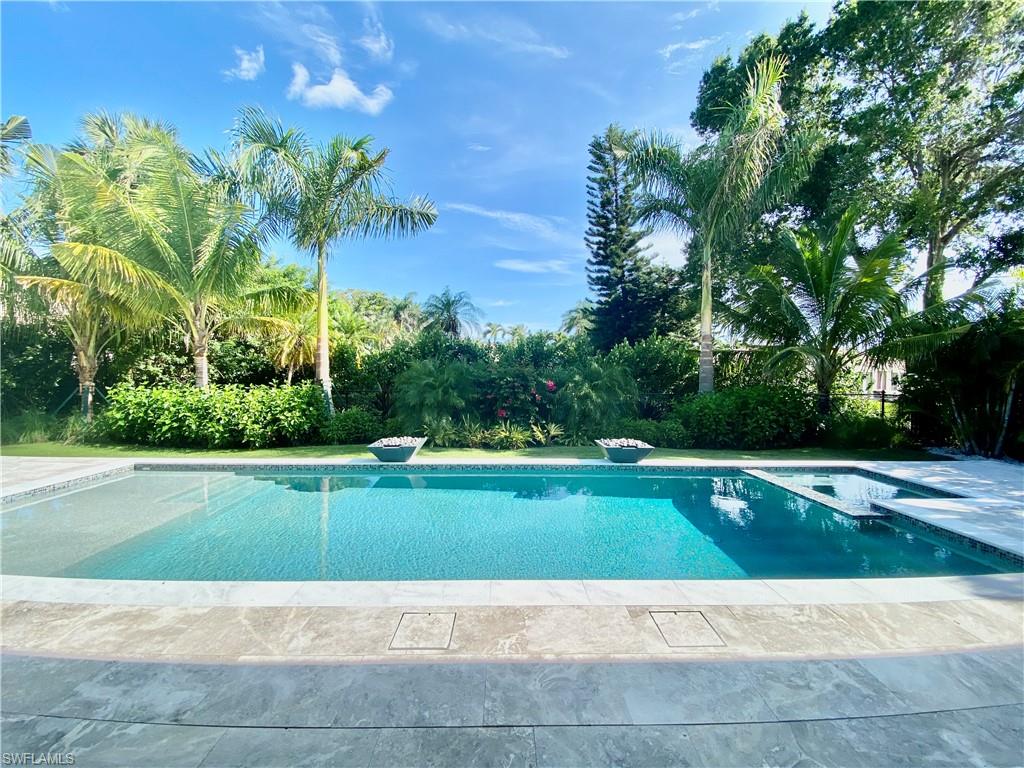 MOORINGS - Residential