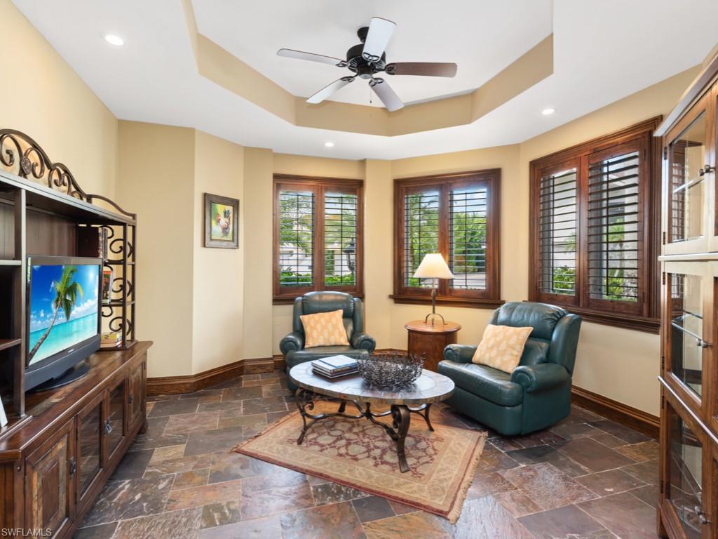 HIDEAWAY BEACH - Residential