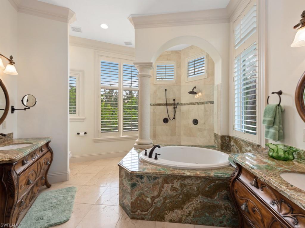 HIDEAWAY BEACH - Residential