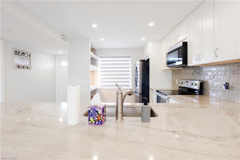 NAPLES SUNRISE - Residential