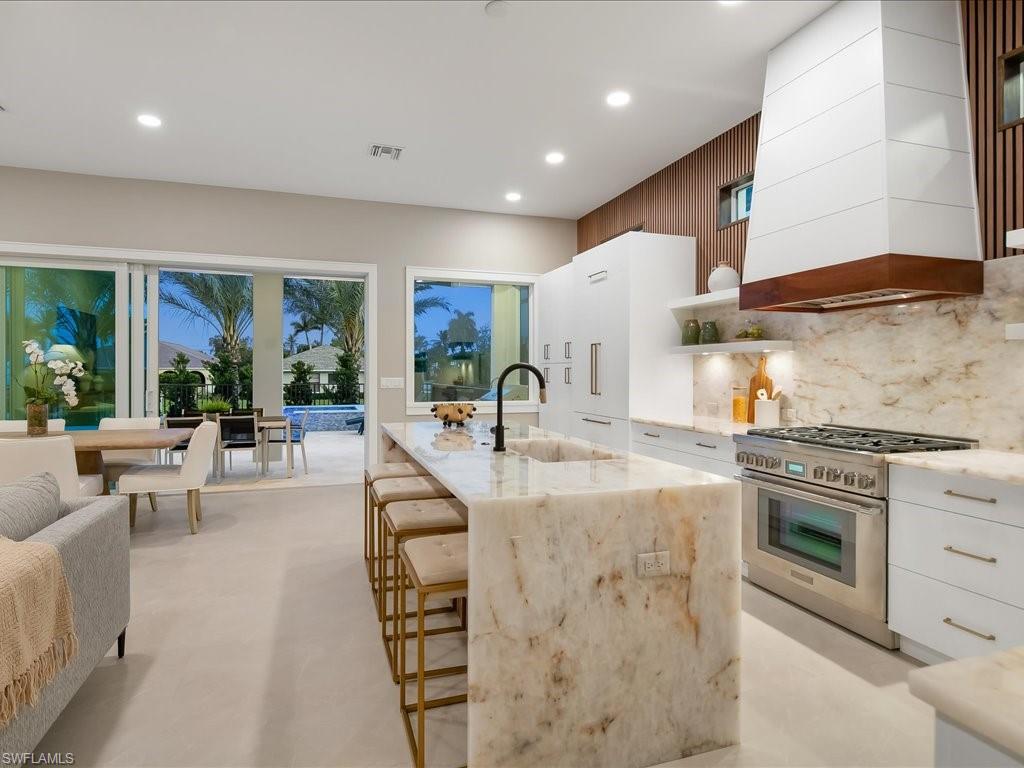 NAPLES PARK - Residential